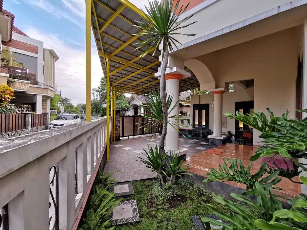 Nariska Suite Homestay Yogyakarta Ngoại thất bức ảnh