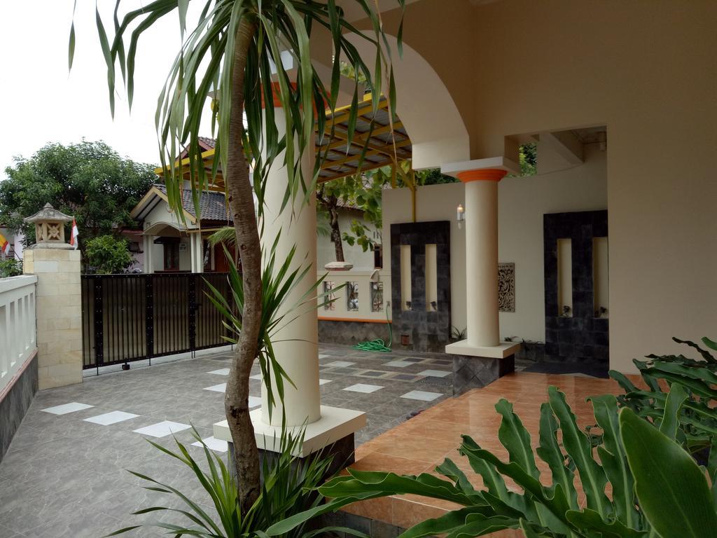 Nariska Suite Homestay Yogyakarta Ngoại thất bức ảnh